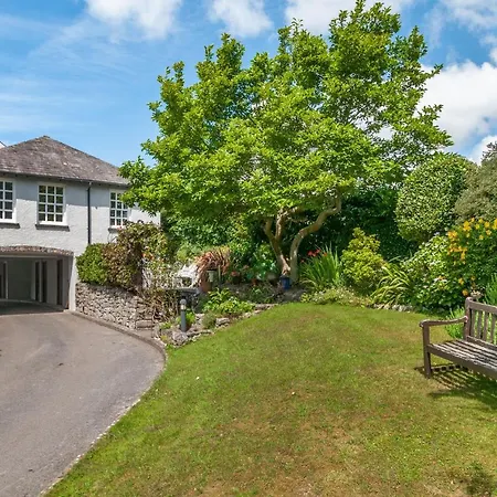 8 Kents Bank House *