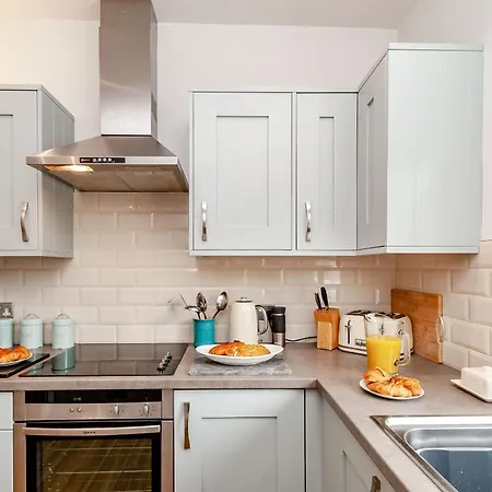 Apartment 8 Kents Bank House